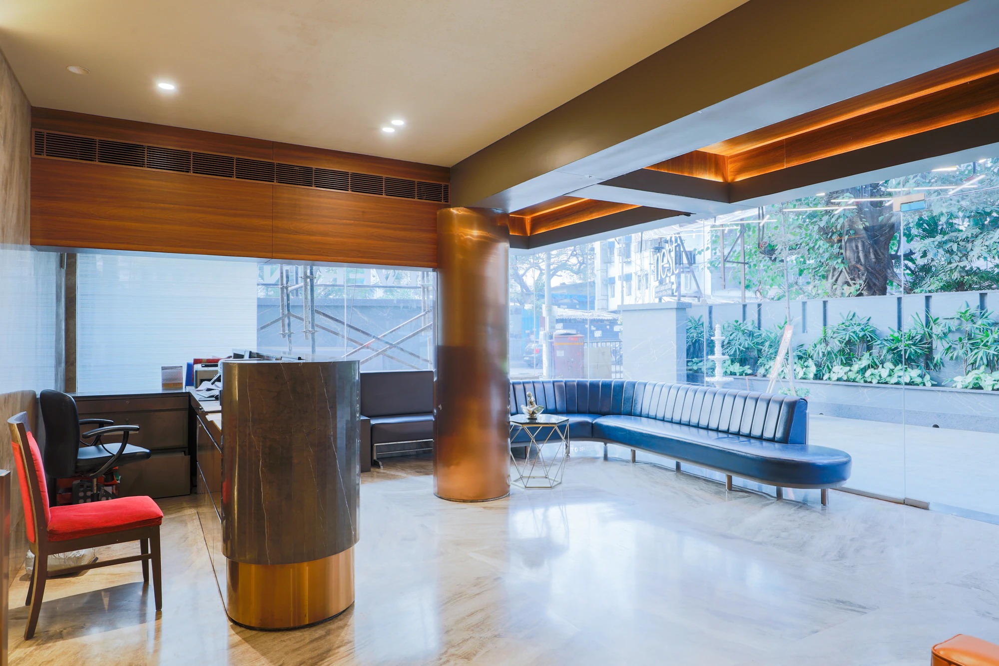 Hotel Silver Inn lobby